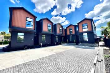 2D Wood Avenue, Howick