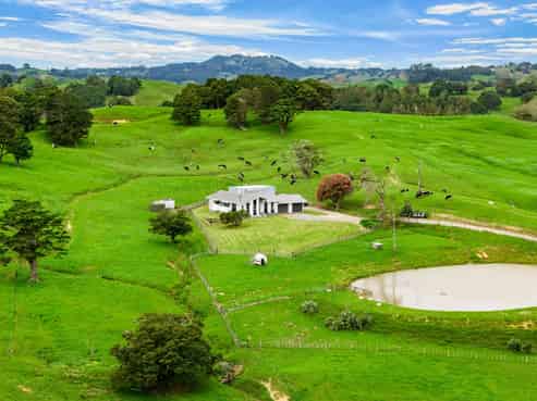 1070 Tangihua Road, Maungakaramea