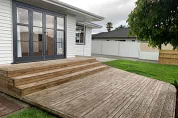 23 Warwick Crescent, Taradale