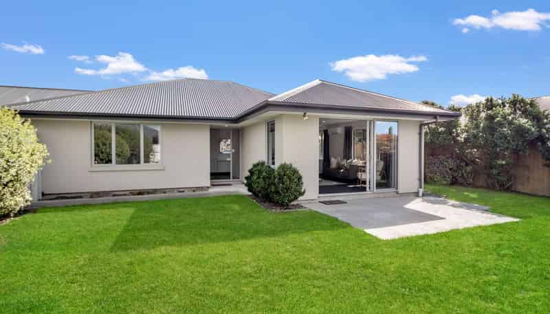 14 Saint Adela Place, Woolston