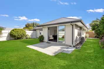 14 Saint Adela Place, Woolston