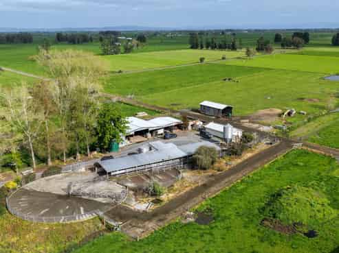 118 + 119 Wharepoa Road, Netherton