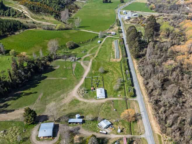 538 Pleasant Valley Road, Geraldine Downs