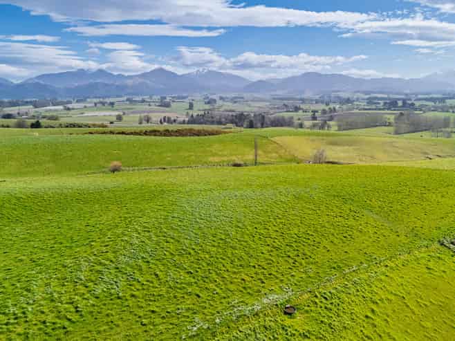 538 Pleasant Valley Road, Geraldine Downs