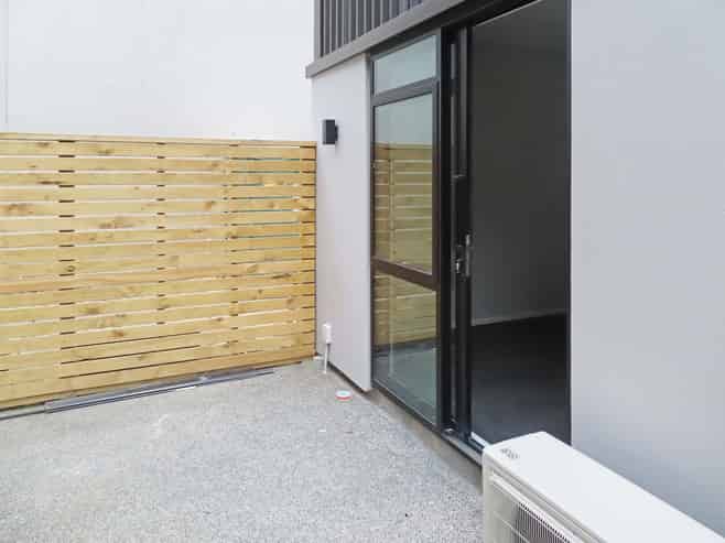 B/42 Dudley Street, Belmont
