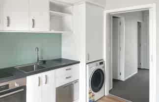 B/42 Dudley Street, Belmont