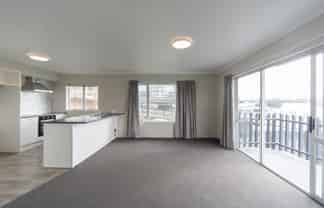 1/2 Ruakiwi Road, Hamilton Lake