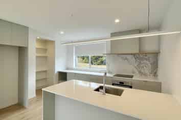 8/39 Archers Road, Hillcrest