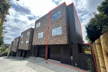 8/39 Archers Road, Hillcrest