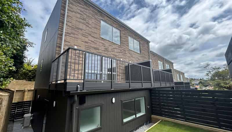 8/39 Archers Road, Hillcrest