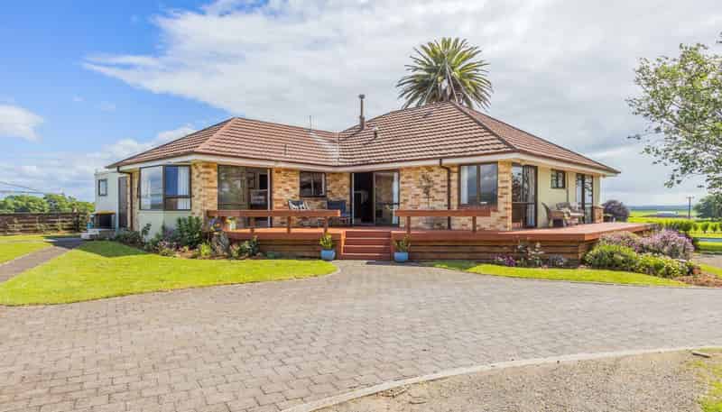 12 Cox Road, Rotoorangi