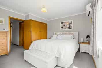 12 Cox Road, Rotoorangi