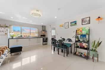 4/10 Rata Street, New Lynn