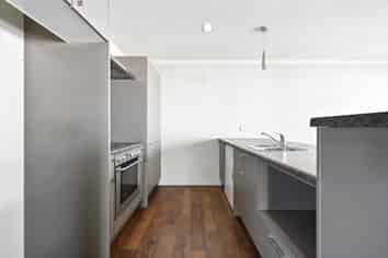 47A Fifth Avenue, Enderley