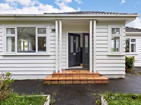 122 Donald Street, Karori