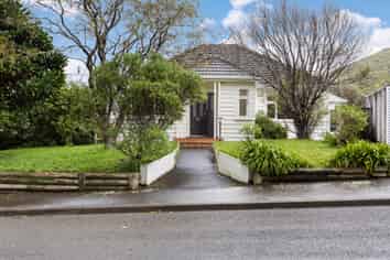 122 Donald Street, Karori