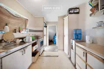 4 Stoll Place, Clendon Park