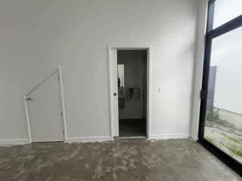 Studio Work Space - Central Location