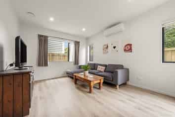 22B Batkin Road, New Windsor