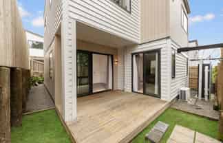 22B Batkin Road, New Windsor