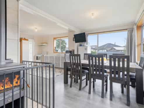 260 Waterloo Road, Hornby