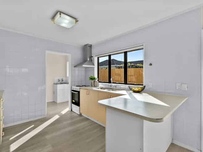 2/284 Richardson Road, Mount Roskill