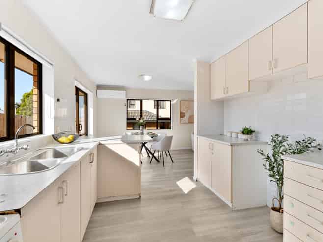 2/284 Richardson Road, Mount Roskill