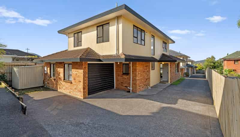2/284 Richardson Road, Mount Roskill