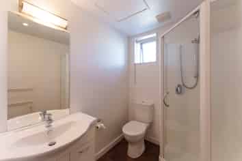 7/126 Nursery Road, Linwood