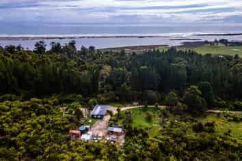 102 & 104 South Terrace, Karamea