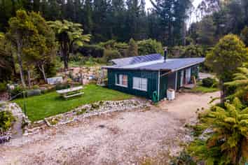 102 & 104 South Terrace, Karamea
