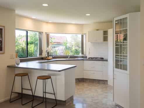 4 Regent Way, Taradale