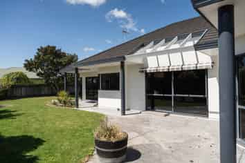 4 Regent Way, Taradale