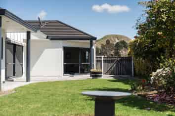4 Regent Way, Taradale
