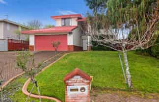71 Nielsen Gardens, Rototuna