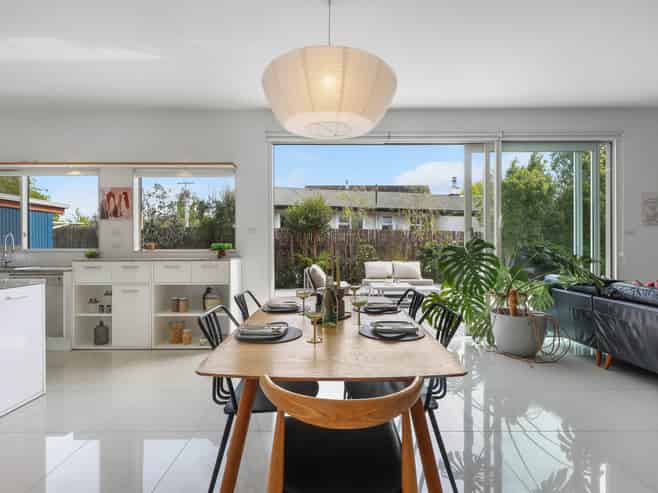 16 Colemans Road, Springlands