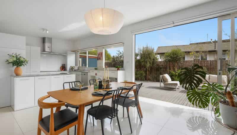 16 Colemans Road, Springlands