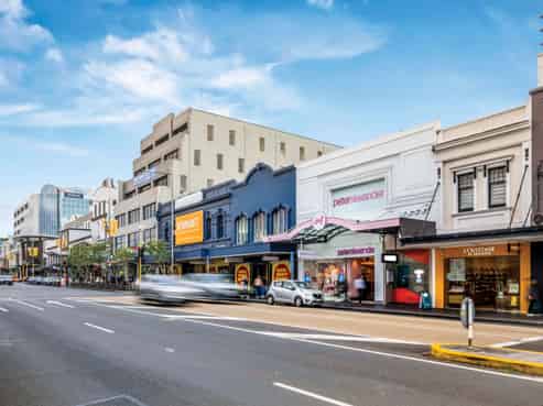 Blue-chip retail block