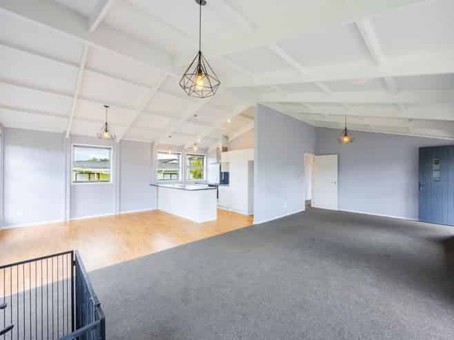 12B Guy Street, Waipawa