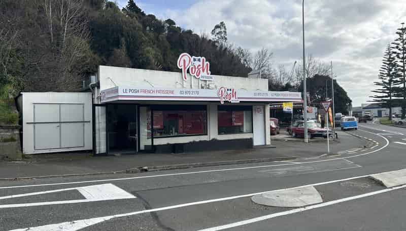 2 Russell Street, Stepneyville
