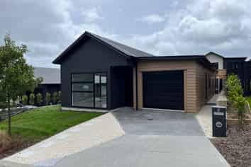 6 Whero Way, Orewa