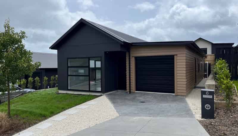 6 Whero Way, Orewa