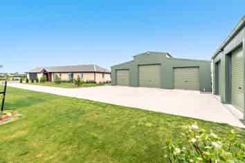 56 Verdeco Boulevard, LINCOLN