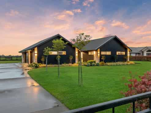 72 Redoubt Road, Cambridge