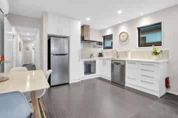 99 Faringdon Boulevard, Rolleston