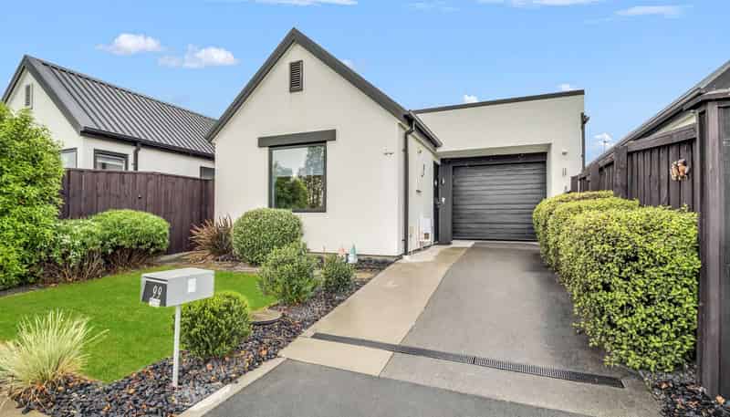 99 Faringdon Boulevard, Rolleston