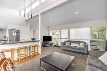 68B Seaview Road, Castor Bay