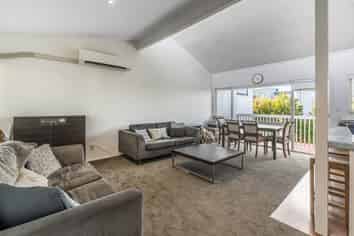 68B Seaview Road, Castor Bay