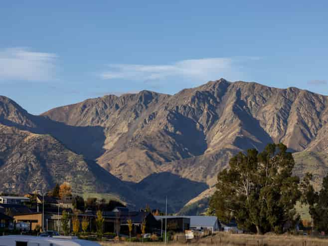 3 Swan Street, Lake Hawea