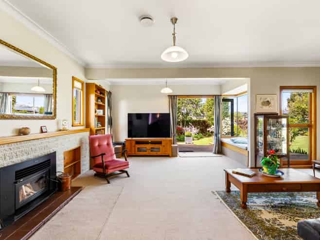 716 Maxville Drive, Parkvale